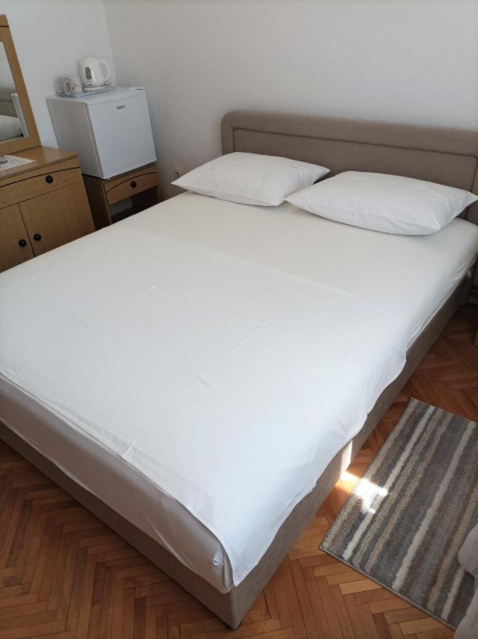 Apartment And Rooms Markovic Senj  Bagian luar foto