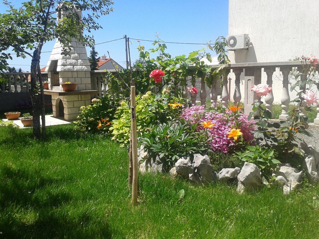 Apartment And Rooms Markovic Senj  Ruang foto