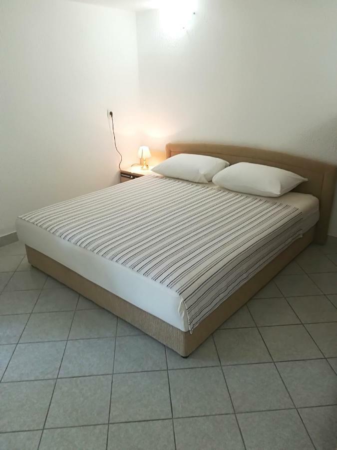 Apartment And Rooms Markovic Senj  Bagian luar foto